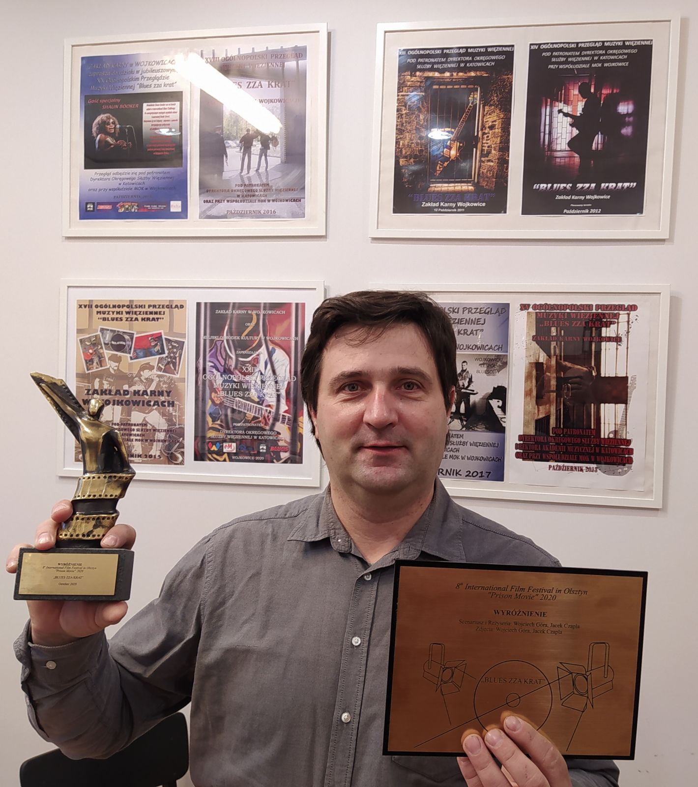 Wojciech Góra ze statuetką